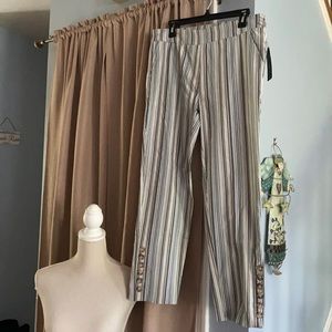 BNWT Slim ankle casual pants - size 10